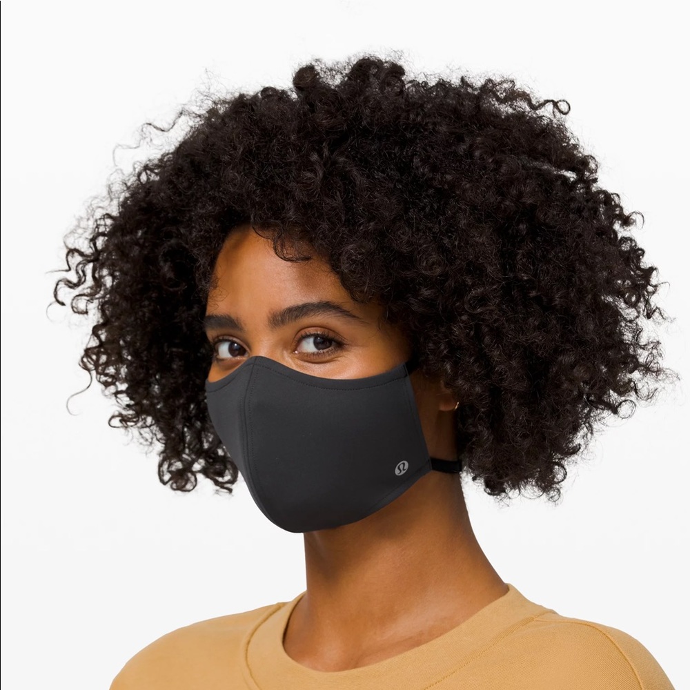 Last One! Lululemon double strap face mask - Black